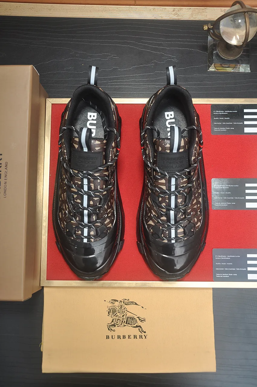 Men's shoes 💰640💶[Burberry] (cowhide lining) classic low-top sneakers｜Imported cowhide with classic plaid fabric｜Cow leather lining｜Original outsole｜Fine workmanship and comfortable to wear Size: 38-44 (customized at 45)